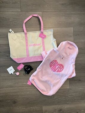 NWT Edikted Pink Dog Carrier, Matching XL Hoodie, Key Fob & Poop Bag Holder